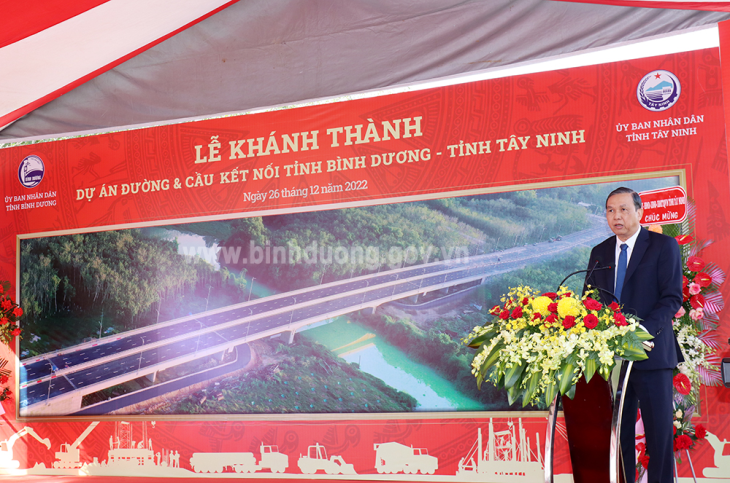 Phó Chủ tịch UBND tỉnh Tây Ninh Dương Văn Thắng phát biểu tại buổi lễ