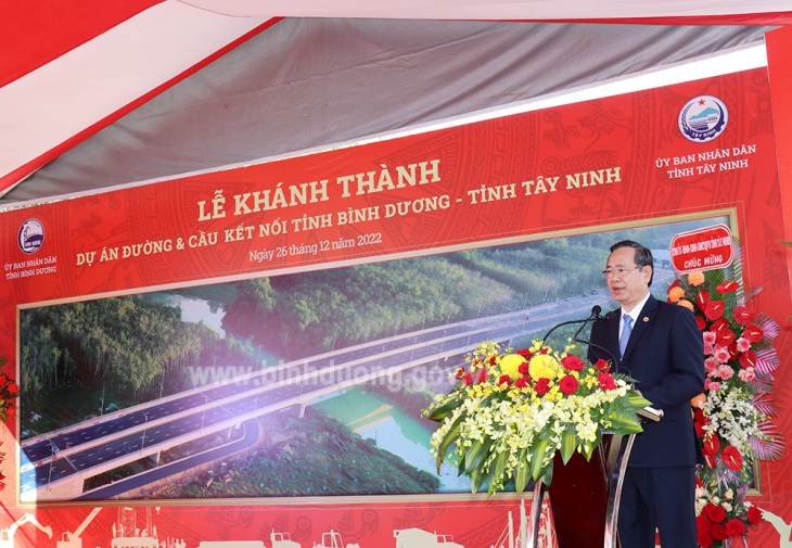 Phó Chủ tịch UBND tỉnh Bình Dương Nguyễn Văn Dành phát biểu tại buổi lễ