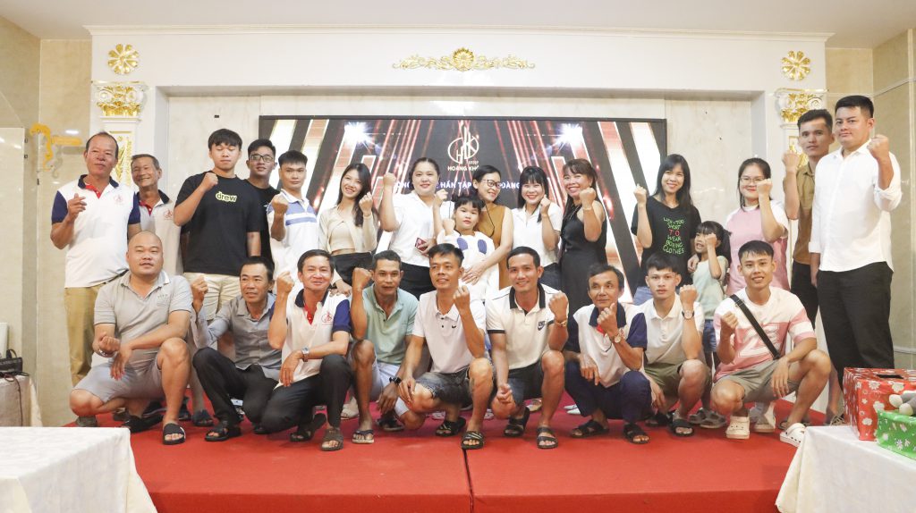 Các thành viên xe số 03 - Tour Vũng Tàu 2023 Hoàng Khôi Group